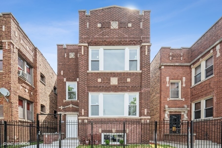 Primary Photo - 7215 S Ridgeland Ave