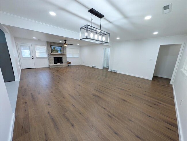 Foto del edificio - 3500 Bella Vista Dr