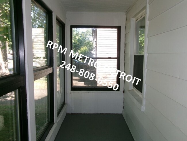 Building Photo - PRICE REDUCTION 3-Bedroom Taylor Bungalow ...