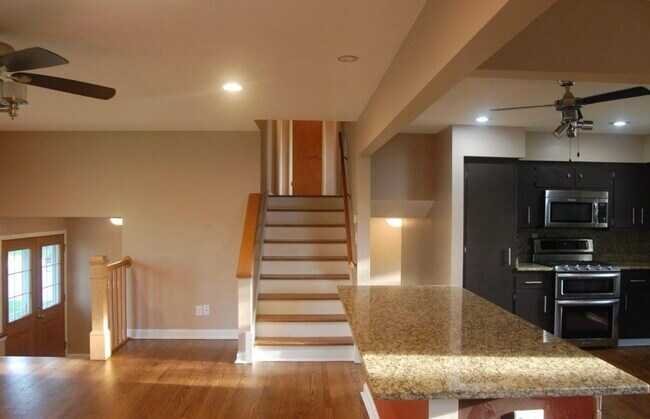 Building Photo - 4575 Coral Dr