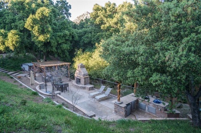 Foto del edificio - Beautiful 3 bedroom, 2 bath in San Diego County Estates- Amazing backyard, perfect for entertaini...