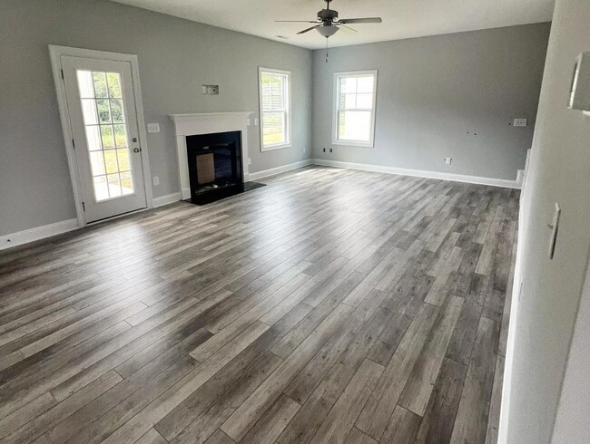 Foto del edificio - 152 Hanover Ct
