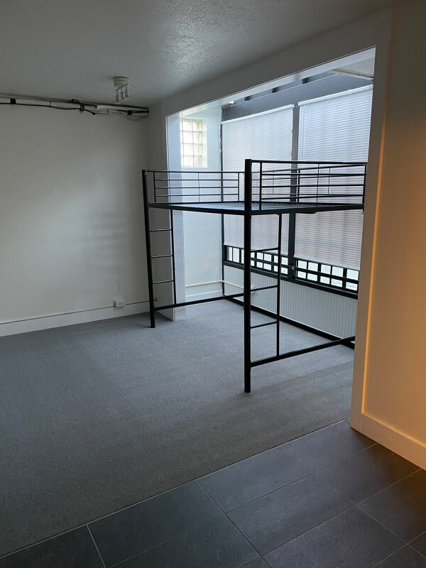 Foto del edificio - 416 E Main St