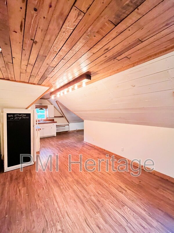 Foto del edificio - 122 W Pine St