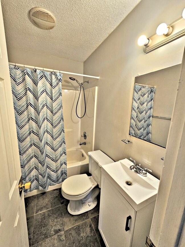 Building Photo - ***MOVE IN SPECIAL***HOUSE FOR RENT - DECATUR SW