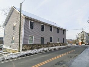 Building Photo - 127-133 Railroad St