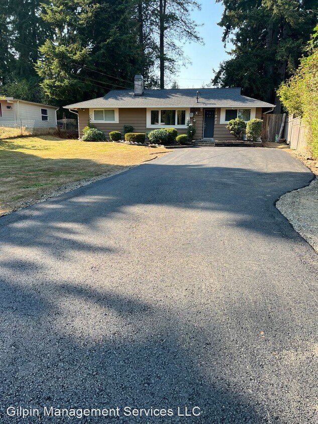 3 br, 2 bath House 21602 55th Avenue W House Rental in Mountlake