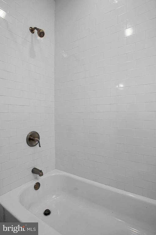 Building Photo - 1529 N 28th St