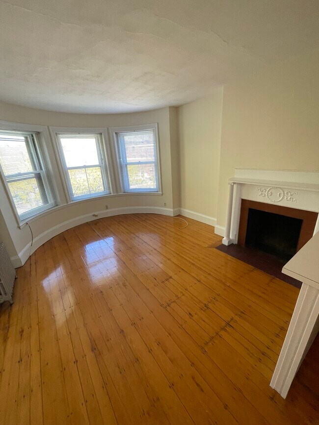 Foto del edificio - 1067 Beacon St