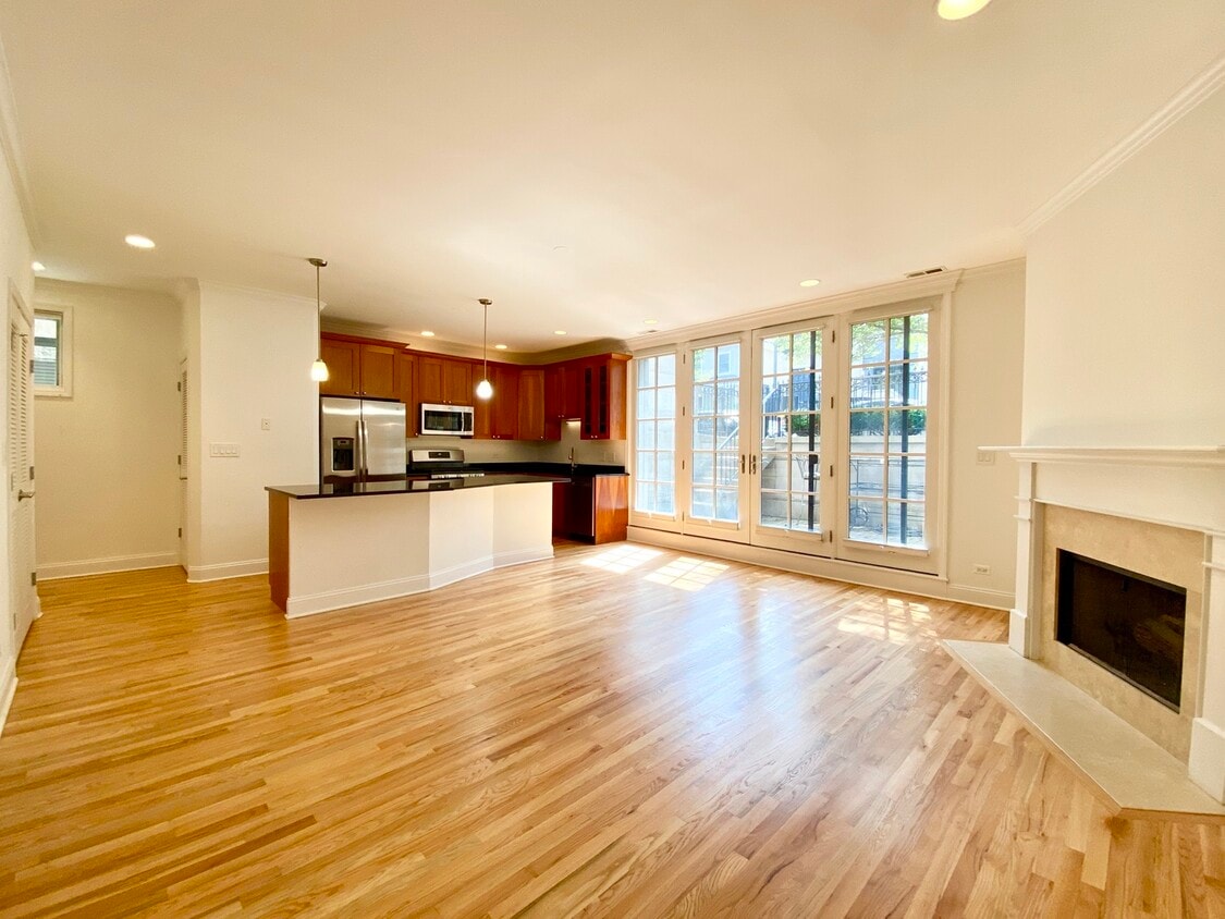 Primary Photo - 3717 N Wilton Ave