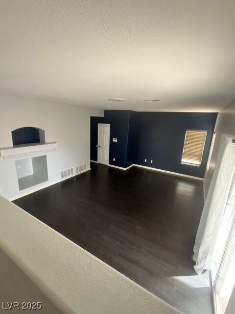 Building Photo - 9630 Redstar St