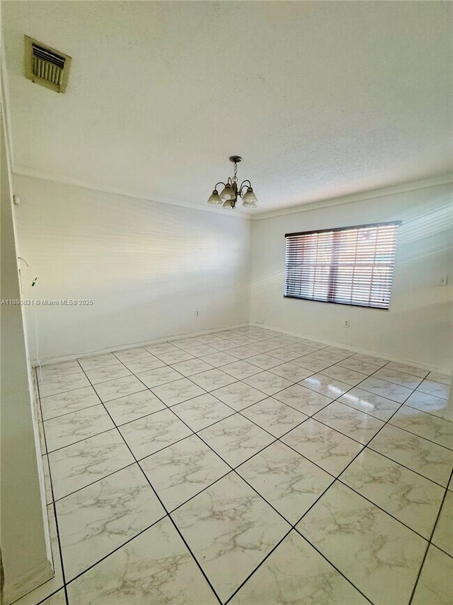 Foto del edificio - 6880 SW 158th Ct