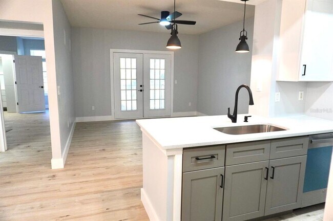 Foto del edificio - 14341 Fredricksburg Dr