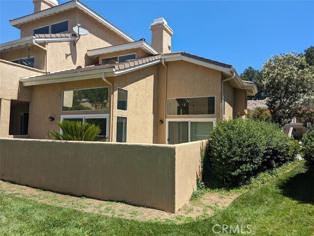 Building Photo - 24011 Arroyo Park Dr