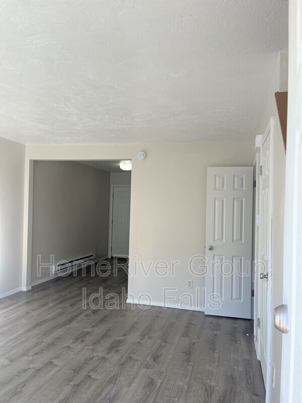 Building Photo - 1753 Grandview Dr