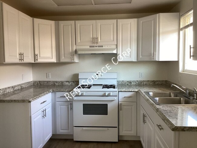 Foto del edificio - 2 Bedroom Condo for Rent in Barstow