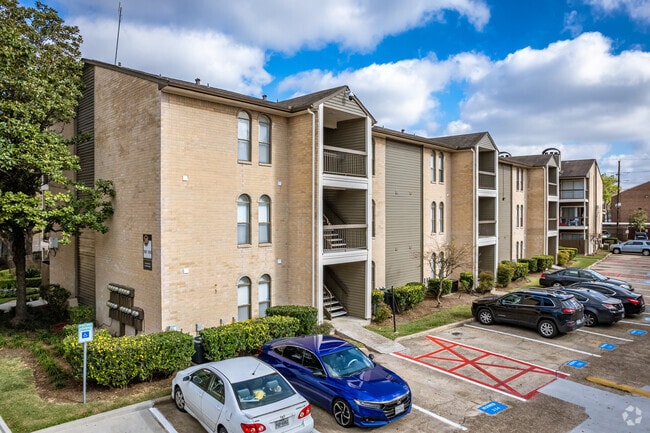 Building Photo - Magnolia Terrace