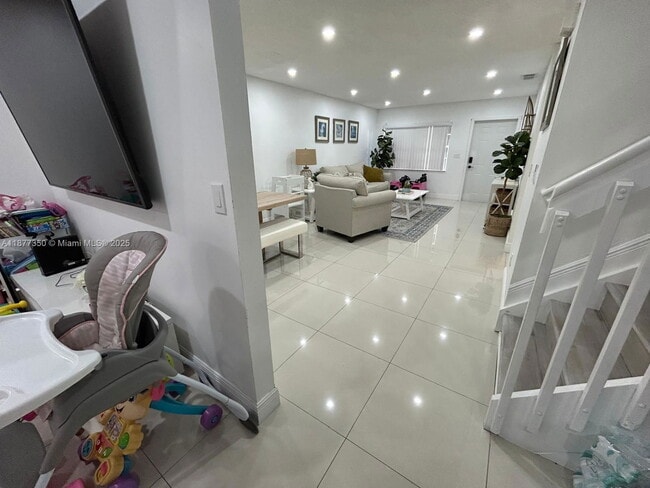 Foto del edificio - 15852 SW 68th Terrace