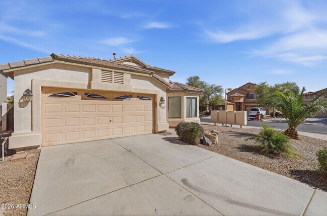 Foto del edificio - 40310 W Novak Ln