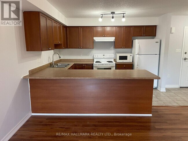 Building Photo - 41 Coulter St