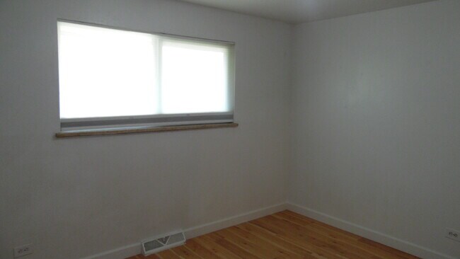 Foto del edificio - 720 Miller Ct