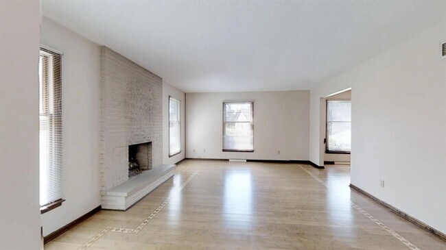 Foto del edificio - 933 High Meadow Dr