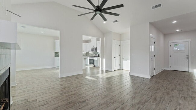 Building Photo - "Brand-new 3-Bed Oasis in Farmington with ...