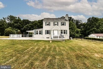 Building Photo - 3529 Woodburn Rd
