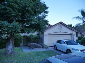 Building Photo - 2658 Tecumseh Ln