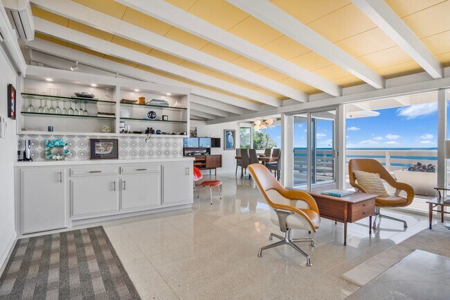 Foto del edificio - Coastal Mid-Century Estate with Panoramic Ocean & Catalina Views in Rancho PV