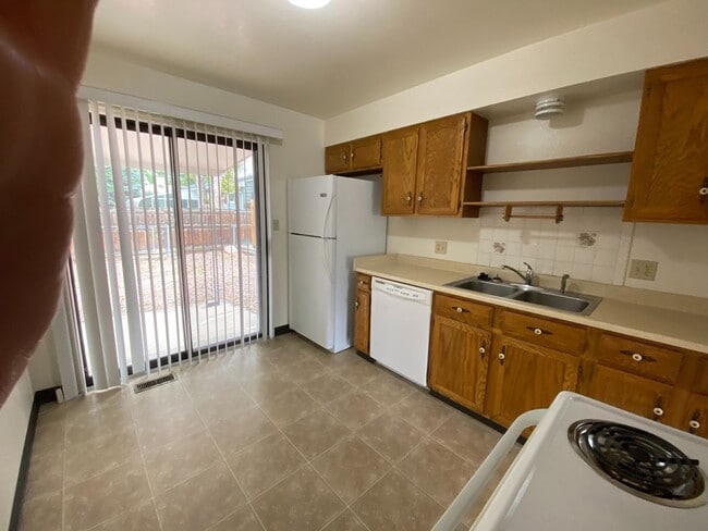 Foto del edificio - 2 Bedroom 1 Bath duplex