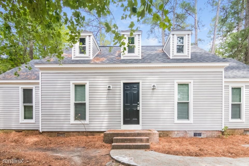 234 Tennyson Dr, Lexington, SC 29073