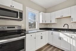 Building Photo - 946 N Main St