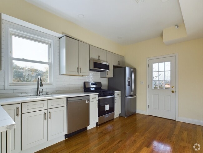 Building Photo - 41 Calumet St