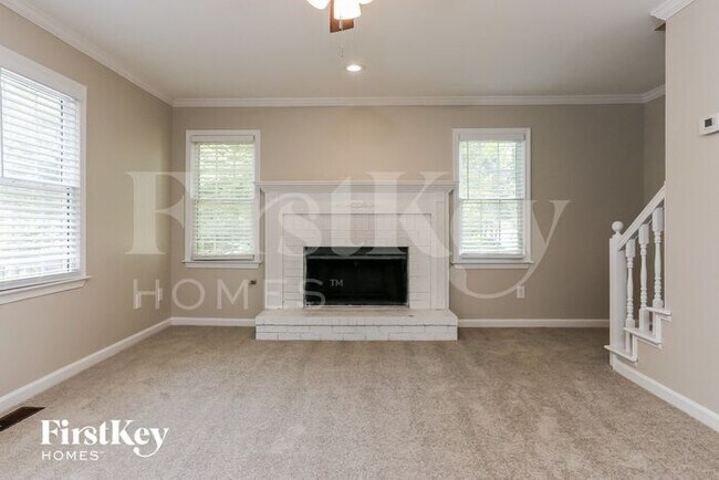 Foto del edificio - 199 Lakeview Ln