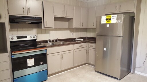 Foto del edificio - 2537 - 2539 Stone Rd