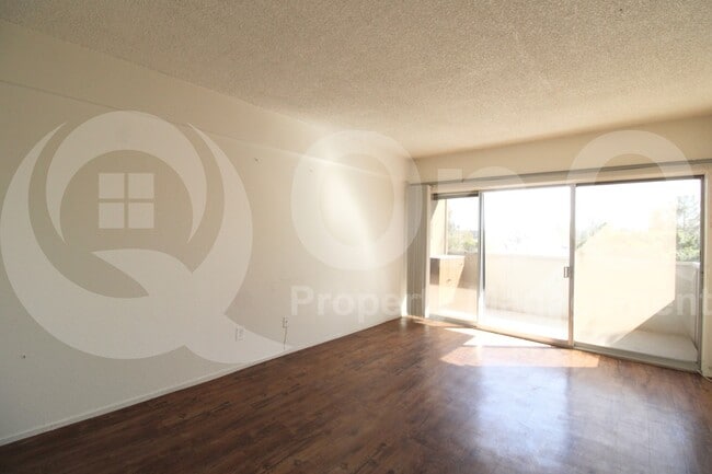 Foto del edificio - 351 E Thomas Rd