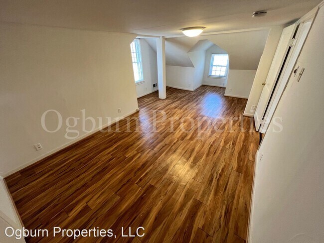 Building Photo - 4 br, 3 bath House - 548 WESTVIEW DRIVE