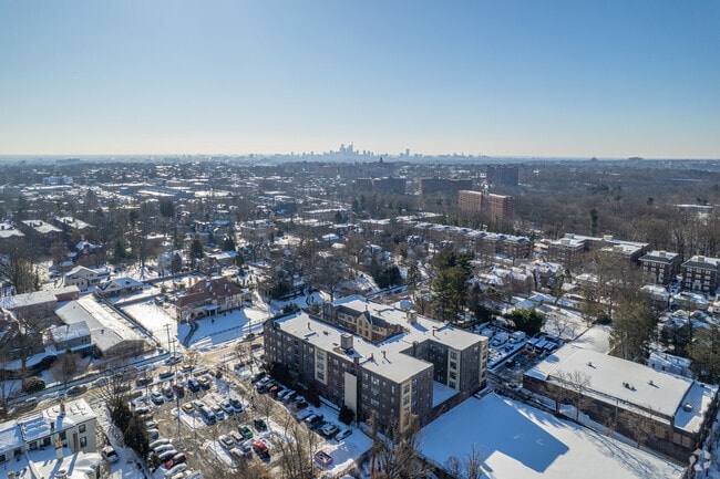 Context to Center City - English Manor Apartments