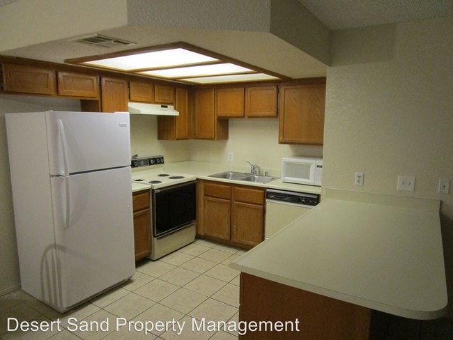 Building Photo - 1320 Pinto Rock Ln