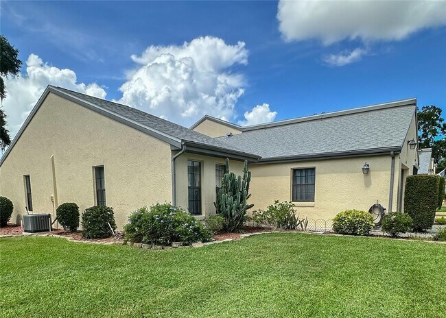 Building Photo - 6810 Royal Cres St