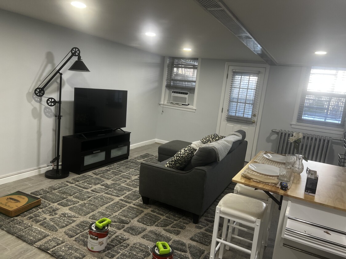 Foto principal - 2153 E 35th St