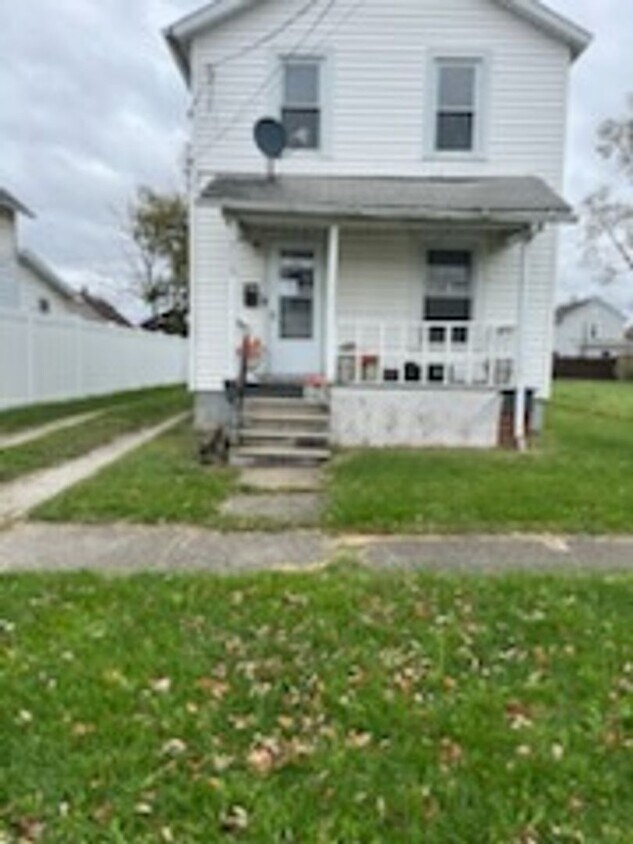 Foto principal - Section 8 welcome, 3 bedrooms 1 Bath. Spac...