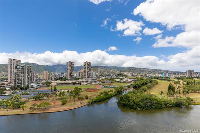 Building Photo - 2211 Ala Wai Blvd