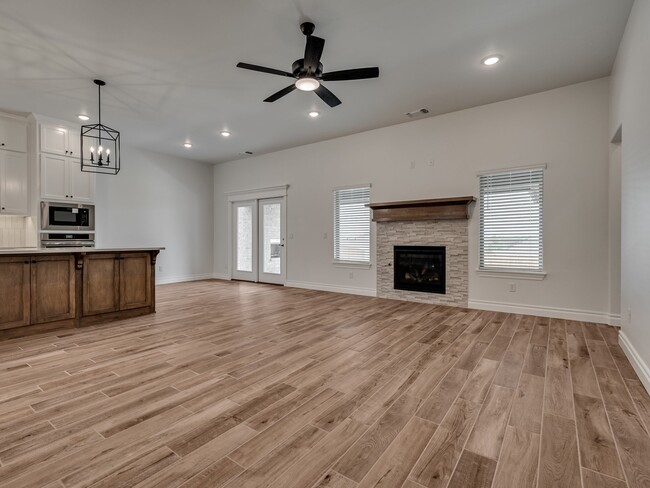 Building Photo - 3241 Mangrove Rd