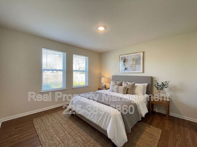 Building Photo - 7743 Bles Ave