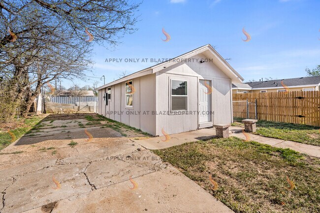 Foto del edificio - Updated 1-Bed Bungalow in South San Jacinto