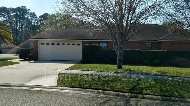 Building Photo - 13056 Clearbrook Ct
