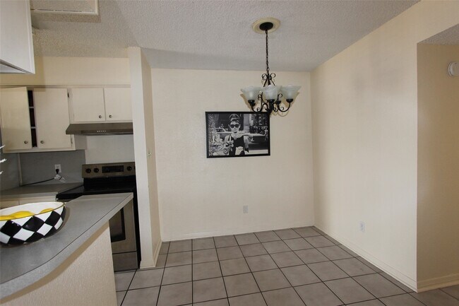 Building Photo - 250 El Dorado Blvd