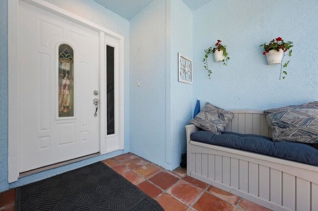 Building Photo - ** STUNNING 4 BEDROOM 2 FULL BATH/ 2 HALF BATH HOME WITH A PRIVATE POOL LOCATED JUST MINUTES FROM...